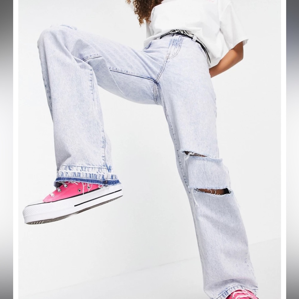 NWT Bershka 90S WIDE LEG JEAN WITH RIPS IN BLEACH BLUE WASH-BLUES
